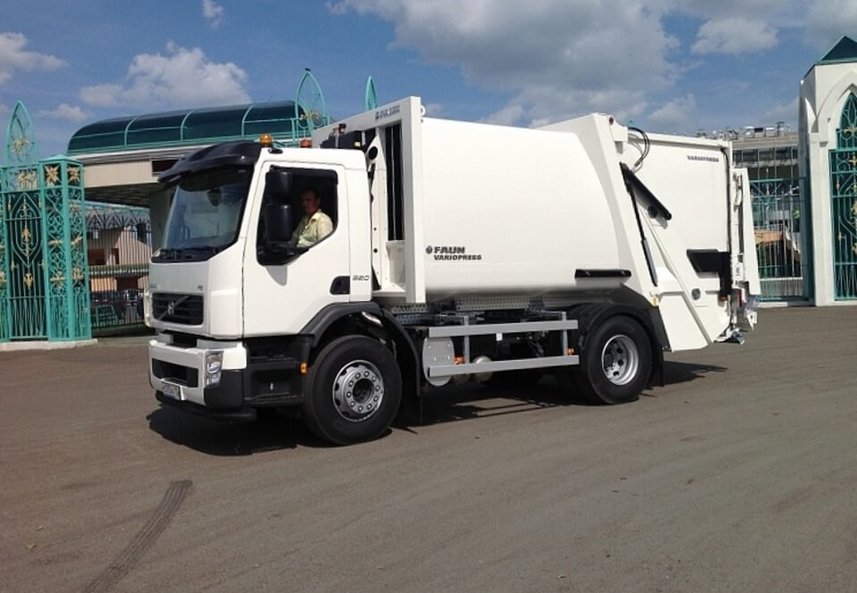 Увеличить изображение Ломовоз FORD 3542 сзади